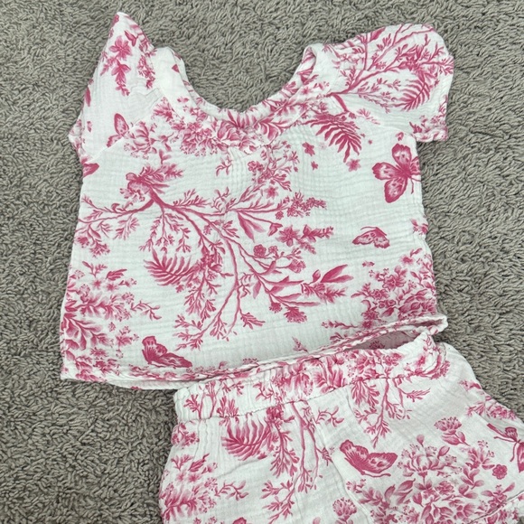 Floral Pink and White Baby Outfit - Picture 3 of 3
